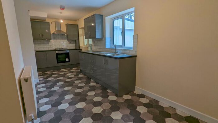 3 Bedroom House To Rent In Fleming Road, Quinton, Birmingham, B32