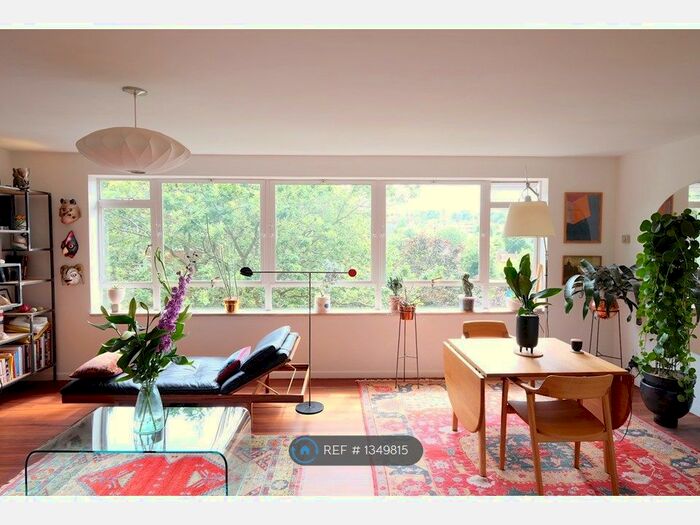 2 Bedroom Flat To Rent In Glenhurst Court, London, SE19