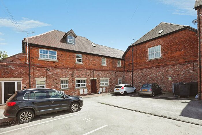2 Bedroom Flat For Sale In Kensington Court, Nantwich, CW5