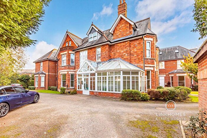 2 Bedroom Apartment For Sale In Cavendish Road, Bournemouth, BH1