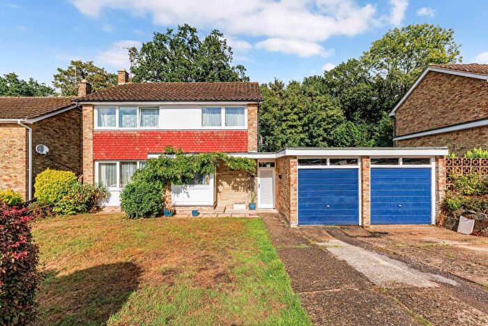 4 Bedroom Detached House For Sale In Phillips Close, Headley, GU35