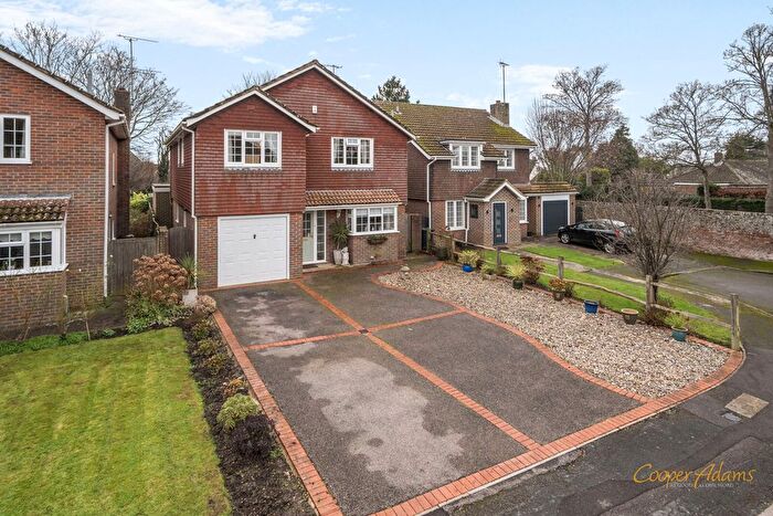 4 Bedroom Detached House For Sale In Fincham Close, East Preston, BN16