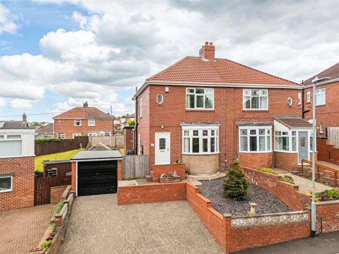 2 Bedroom Semi-Detached House For Sale In Mount Grove, Dunston, NE11