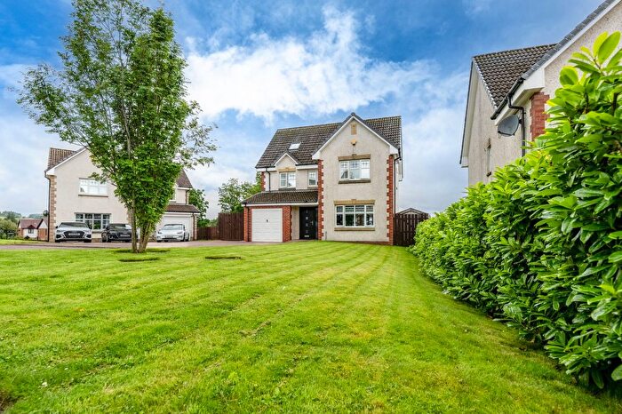 6 Bedroom Detached House For Sale In Lapwing Grove, Inverkip, PA16