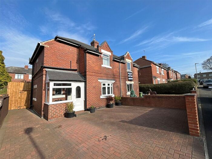 3 Bedroom Semi-Detached House For Sale In Goodwood Avenue, Gateshead, NE8