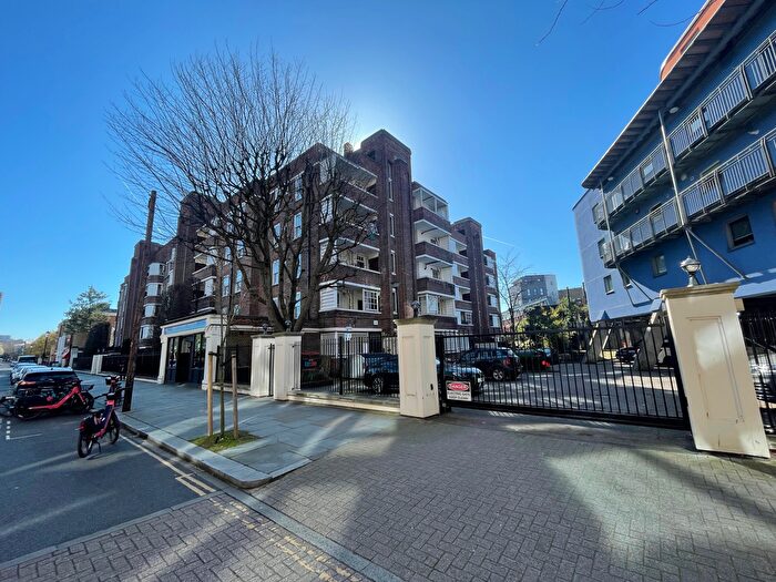 3 Bedroom Flat To Rent In Southern Row, London, W10