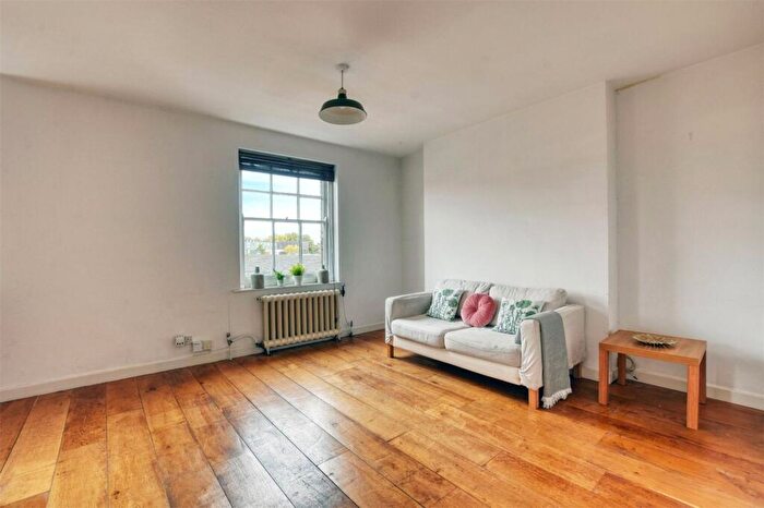 1 Bedroom Flat To Rent In Welwyn Street, London, E2