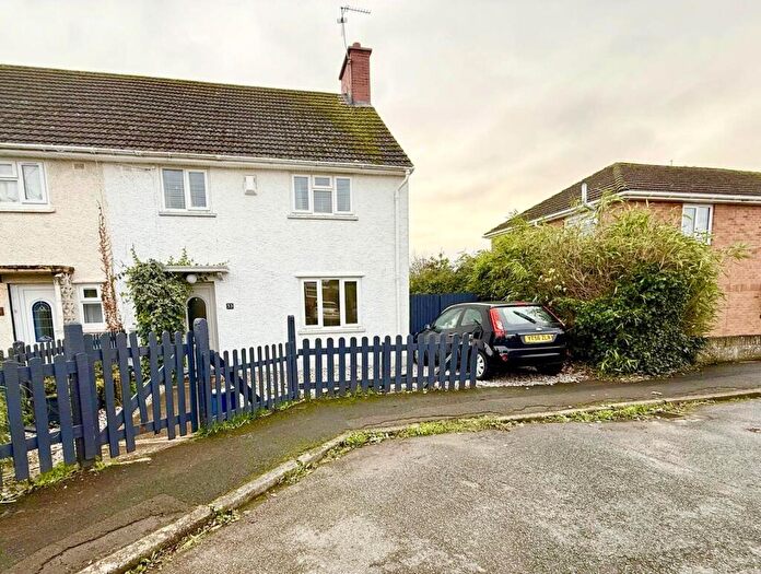 3 Bedroom Semi Detached House For Sale In Caemawr Road, Caldicot, Mon., NP26