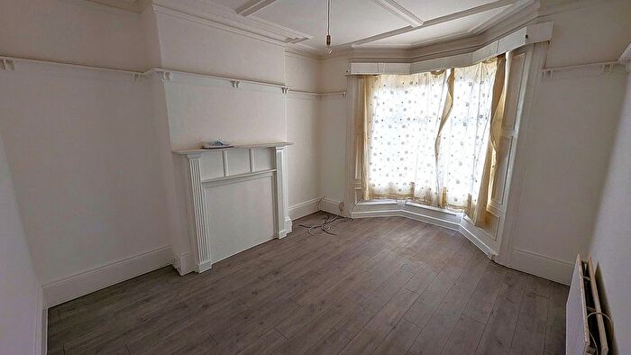 1 Bedroom Flat To Rent In Roseville Street, Sunderland, SR4