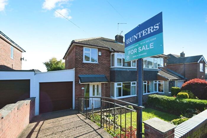 3 Bedroom Semi-Detached House For Sale In Vicarage Road, Grenoside, S35