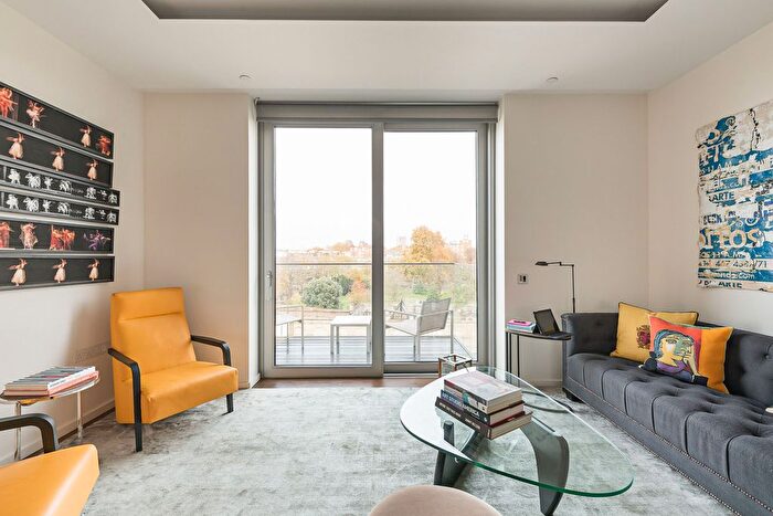 3 Bedroom Flat To Rent In Columbia Gardens, London, SW6
