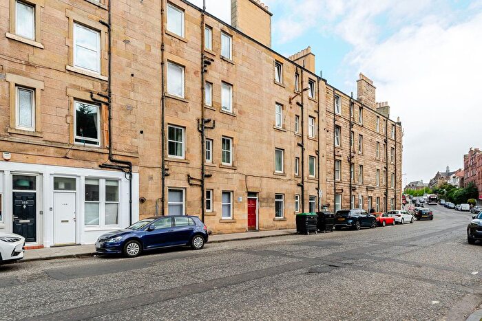 1 Bedroom Flat To Rent In Broughton Road, City Centre, Edinburgh, EH7