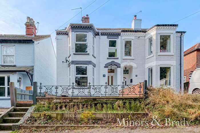 4 Bedroom Semi-Detached House To Rent In Station Road, Drayton, NR8