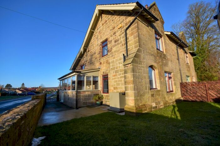 2 Bedroom Semi-Detached House To Rent In Railway Cottage, Bank Top, Whitby YO22