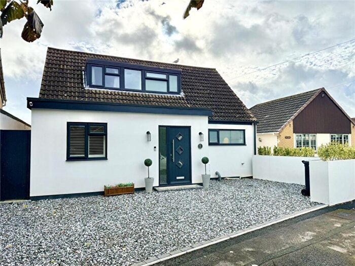 4 Bedroom Detached House For Sale In Heath Road, Walkford, Christchurch, Dorset, BH23