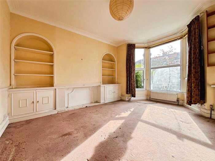 3 Bedroom End Of Terrace House For Sale In Elibank Road, London, SE9