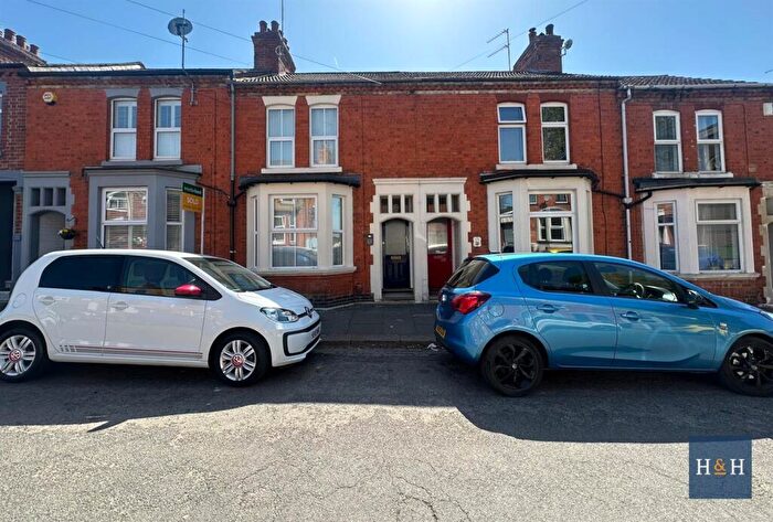 3 Bedroom House To Rent In Balmoral Road, Queens Park -, NN2