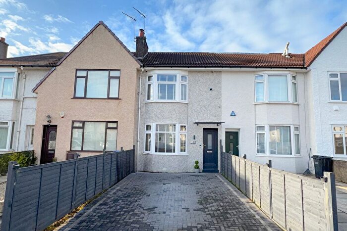 2 Bedroom Terraced House For Sale In Dalgarroch Avenue, Clydebank, G81
