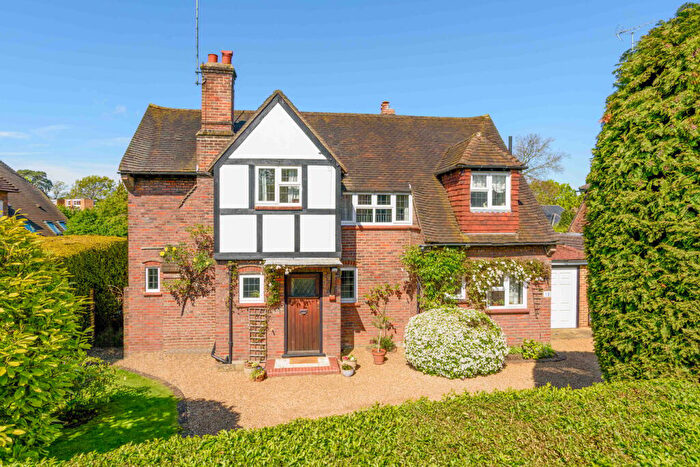 4 Bedroom Detached House For Sale In Fir Grange Avenue, Weybridge, KT13