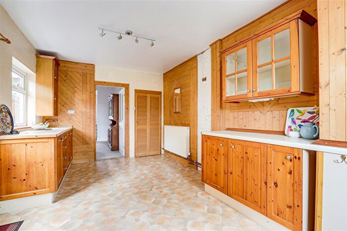3 Bedroom End Terrace House For Sale In Church Drive, Daybrook, Nottinghamshire, NG5