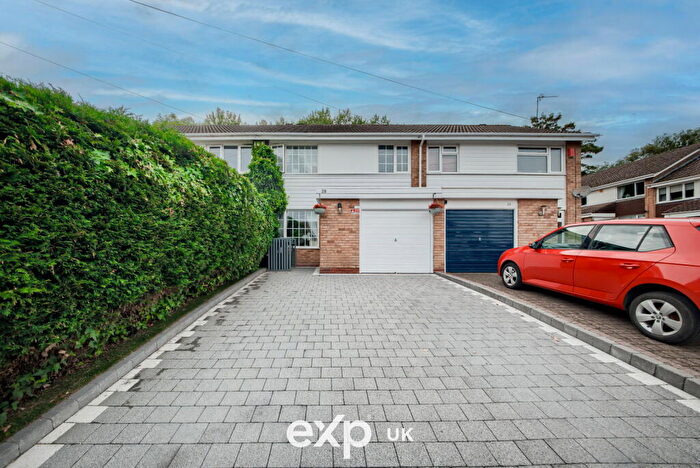 3 Bedroom Terraced House For Sale In Glenmore Drive, Kings Norton, Birmingham, B38