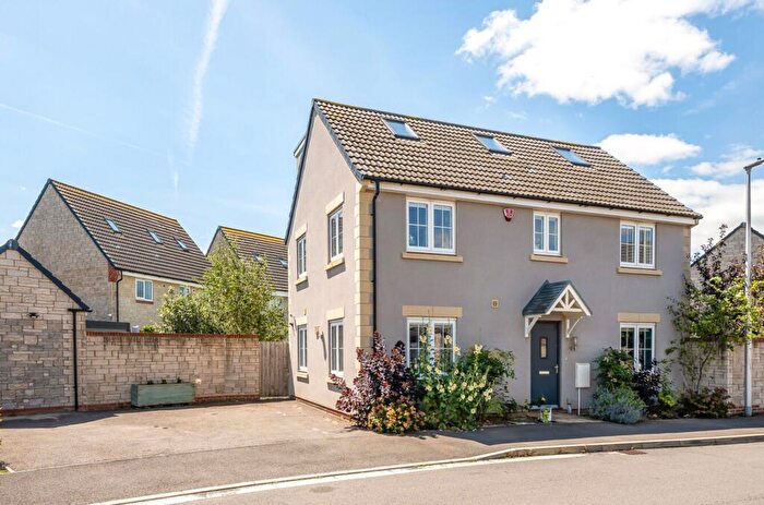 6 Bedroom Detached House For Sale In Colliers Gardens, Backwell, BS48