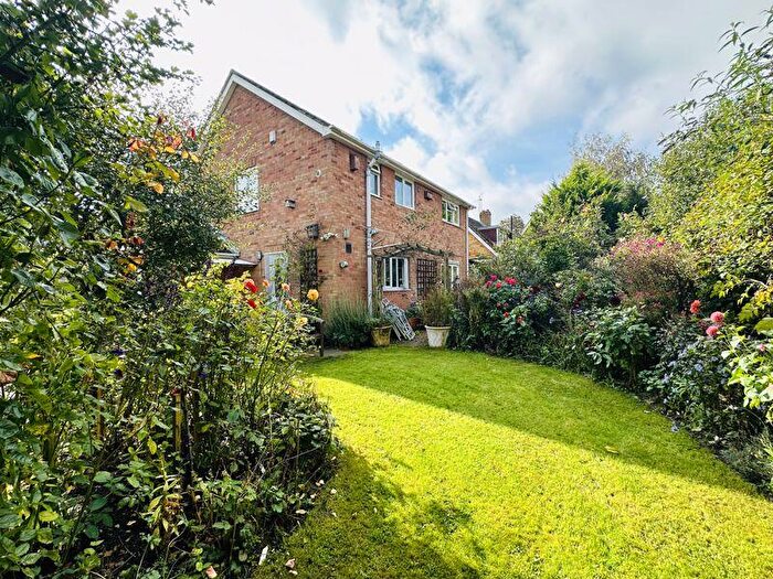 3 Bedroom Detached House For Sale In Waltham Chase, SO32