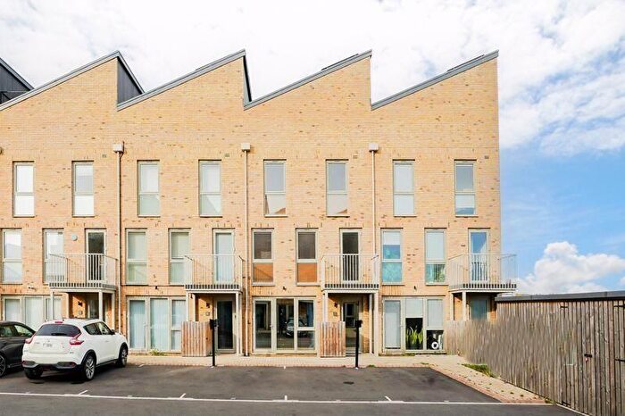 3 Bedroom Town House For Sale In Lescar Road, Waverley, Rotherham., S60