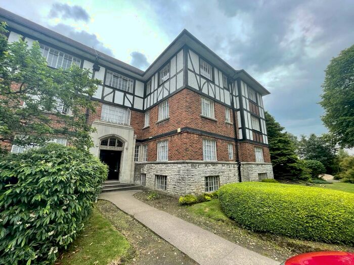 1 Bedroom Flat To Rent In Millbrook Road East, Southampton, SO15