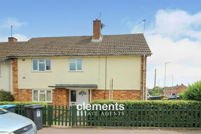 3 Bedroom Maisonette To Rent In Furlongs, Hemel Hempstead, HP1