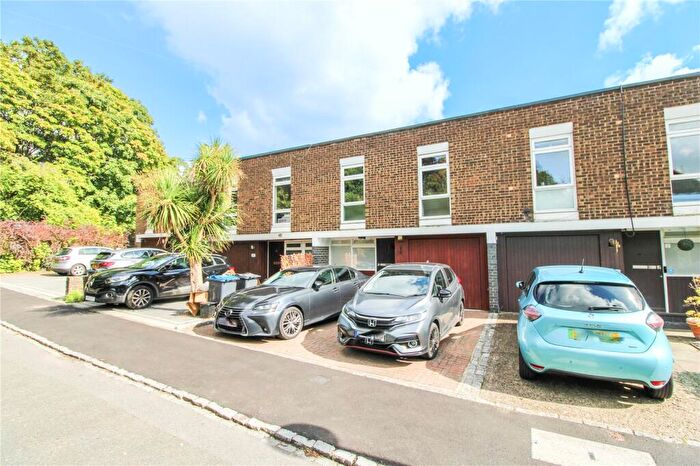 4 Bedroom Terraced House To Rent In Copping Close, Croydon, CR0