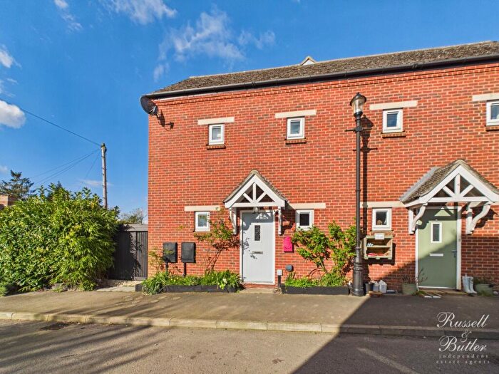 3 Bedroom Terraced House For Sale In Gilbert Scott Gardens, Gawcott, Buckingham, Buckinghamshire, MK18