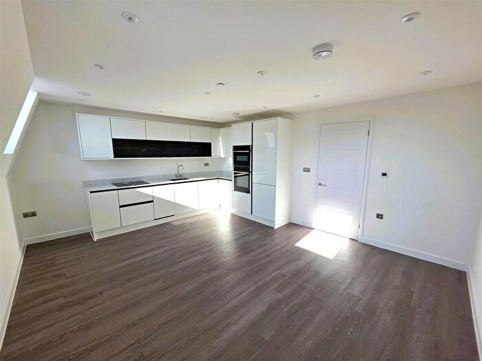 1 Bedroom Flat To Rent In Queen Street, Ramsgate, CT11