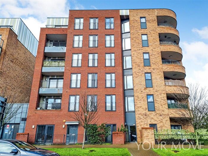 2 Bedroom Flat To Rent In Maxwell Road, Romford, RM7