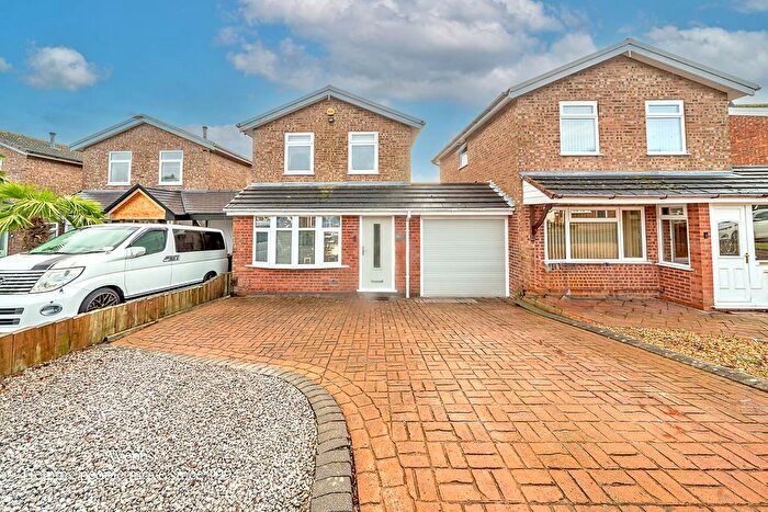 3 Bedroom Link Detached House For Sale In Viscount Road, Burntwood, WS7