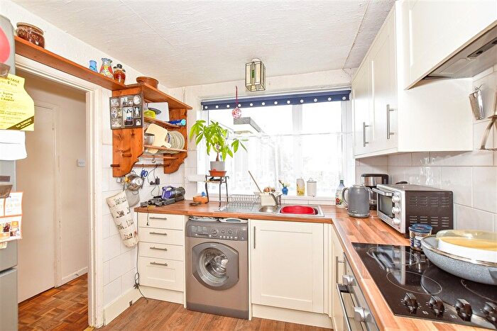 3 Bedroom End Terrace House For Sale In Cumberland Crescent, Angmering, West Sussex, BN16