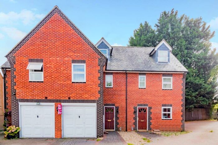 3 Bedroom Town House To Rent In St Mary's View, Banbury, OX16