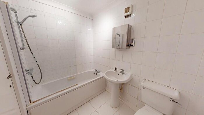 2 Bedroom Apartment To Rent In Two Bedroom Flat For Rent On Anerley Park, SE20