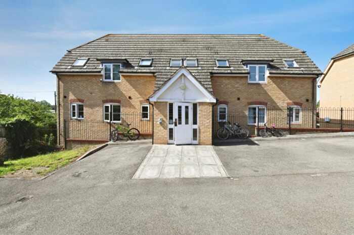 2 Bedroom Flat To Rent In Czarina Rise, Basildon, SS15