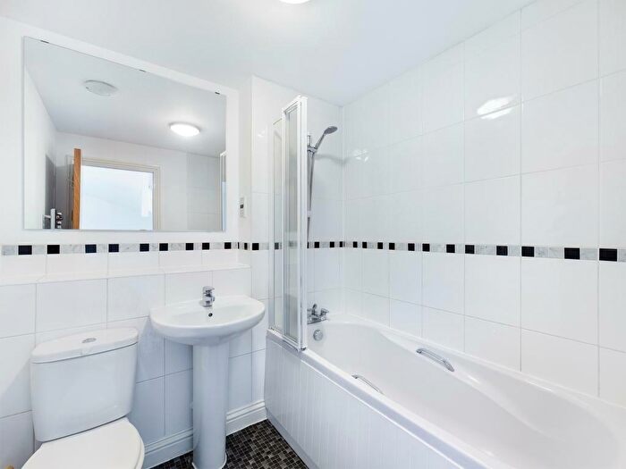 4 Bedroom Terraced House To Rent In Skippetts Gardens, Cranbourne, Basingstoke, RG21