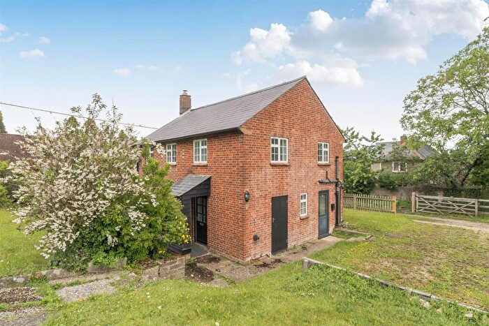 3 Bedroom Detached House To Rent In Whitsbury Road, Odstock, SP5
