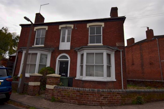 2 Bedroom Flat To Rent In Fort Royal Hill, Worcester, WR5