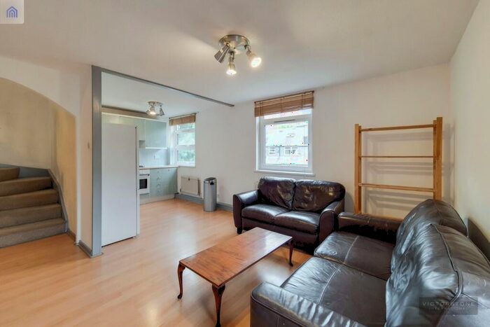 2 Bedroom Apartment To Rent In Wheeler Gardens, Kings Cross, London, N1