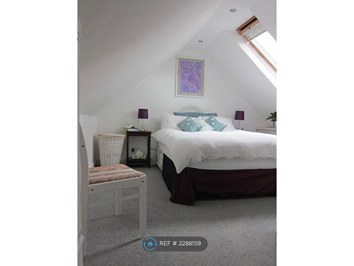 1 Bedroom Semi-Detached House To Rent In Fairland Road, Stratford, E15