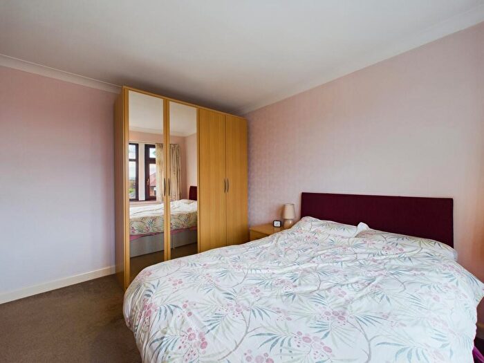 3 Bedroom Semi-Detached House For Sale In West Bank Road, Allestree, DE22