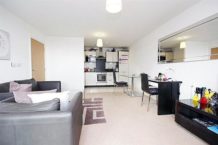 1 Bedroom Flat To Rent In Fairmont House, London, SE16