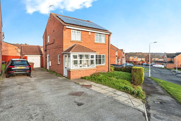 3 Bedroom Detached House For Sale In Millside Walk, Morley, Leeds, LS27