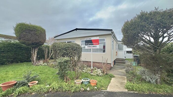 3 Bedroom Park Home For Sale In Conifer Way, Oaktree Park, BS24