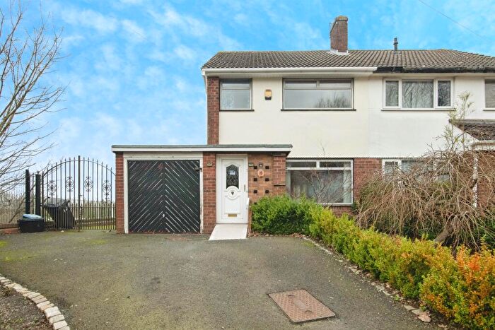 3 Bedroom Semi Detached House For Sale In Owen Street, Dudley, DY2