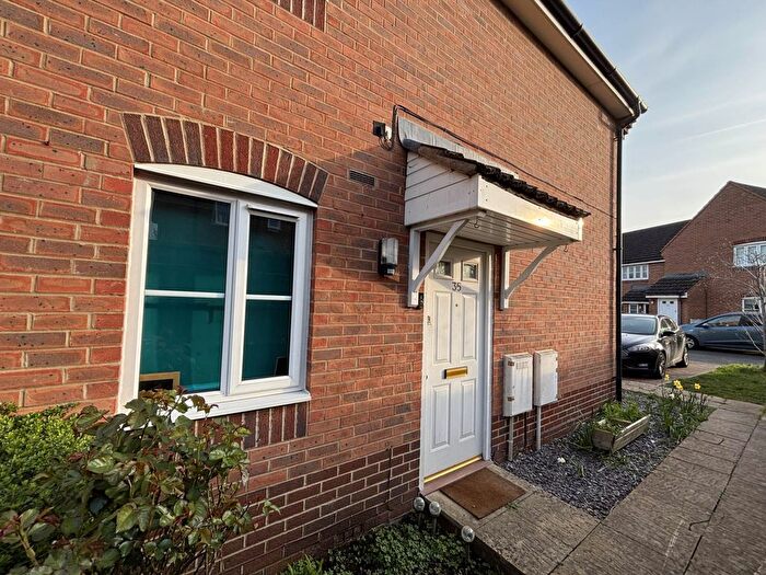 1 Bedroom Flat To Rent In Gloucester Avenue, Shinfield, RG2